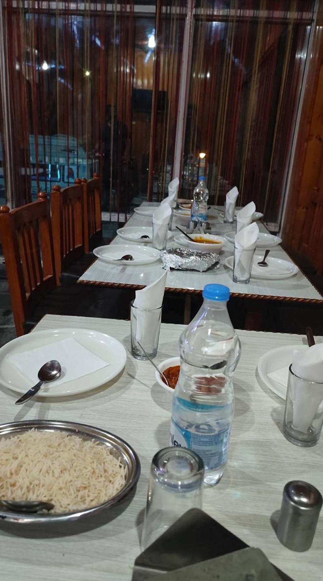 Srīnagar New Zum Zum Hotel & Restaurant מראה חיצוני תמונה